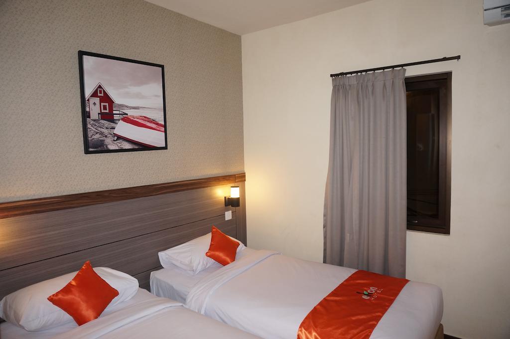 Ekon Hotel Yogyakarta Room photo