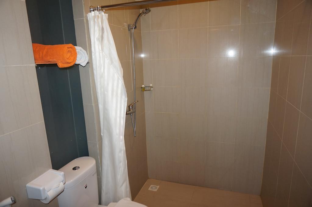 Ekon Hotel Yogyakarta Room photo