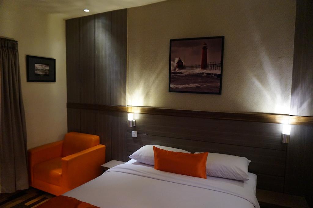 Ekon Hotel Yogyakarta Room photo